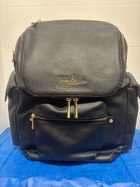 Ju-Ju-Be Black Pebbled Vegan Leather Diaper Bag Backpack with Gold Hardware